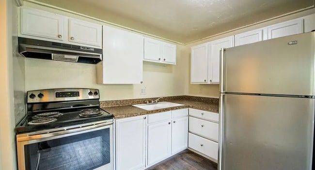 Building Photo - 7240 Tennyson St Unit 03