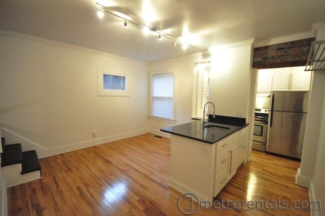 267-271 E. Blenkner - 267-271 E. Blenkner Apartment Unit 271 E. Blenkner
