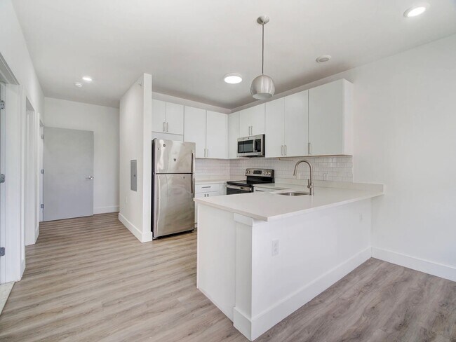 1127 Stuyvesant Ave. Unit 209