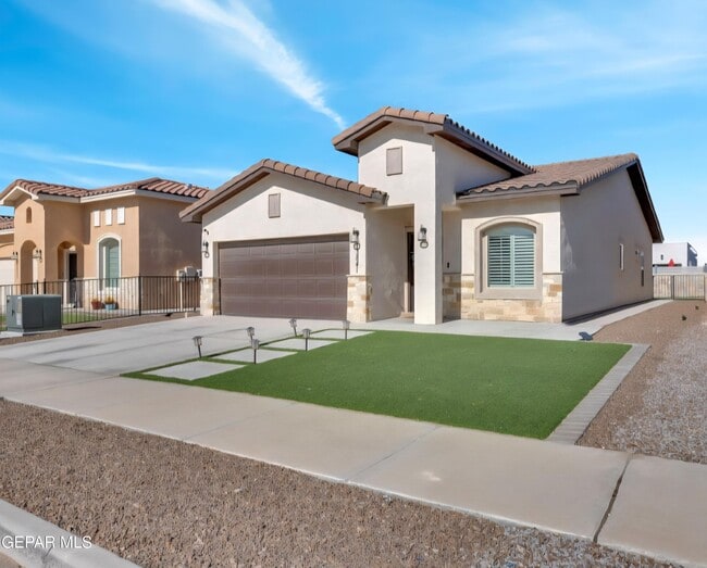 Photo - 13841 Paseo De La Luna Ave