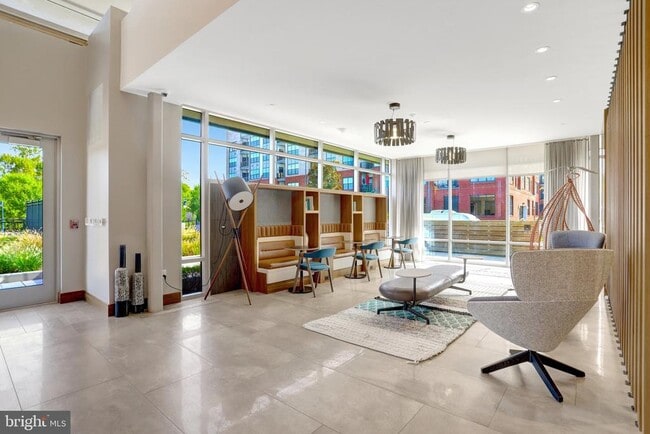 Building Photo - 145 Riverhaven Dr Unit 416