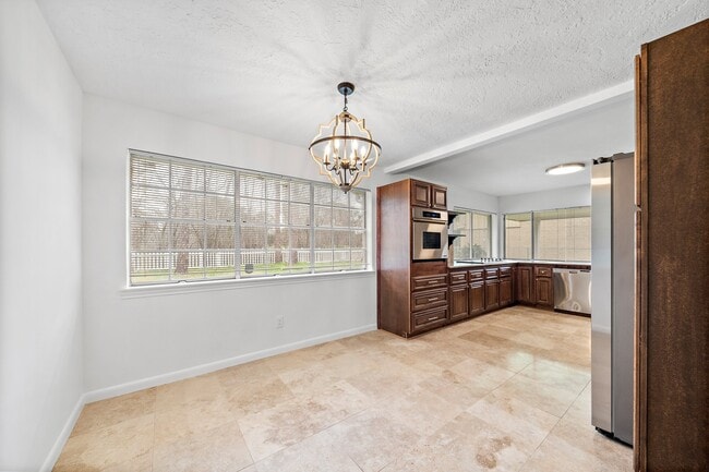 Photo - 7810 Antoine Dr