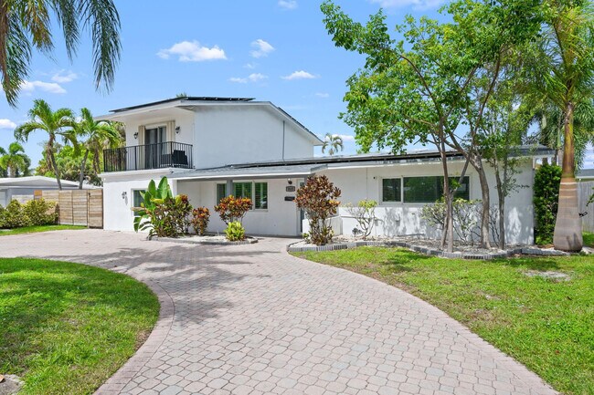 Photo - 865 NE 23rd Terrace