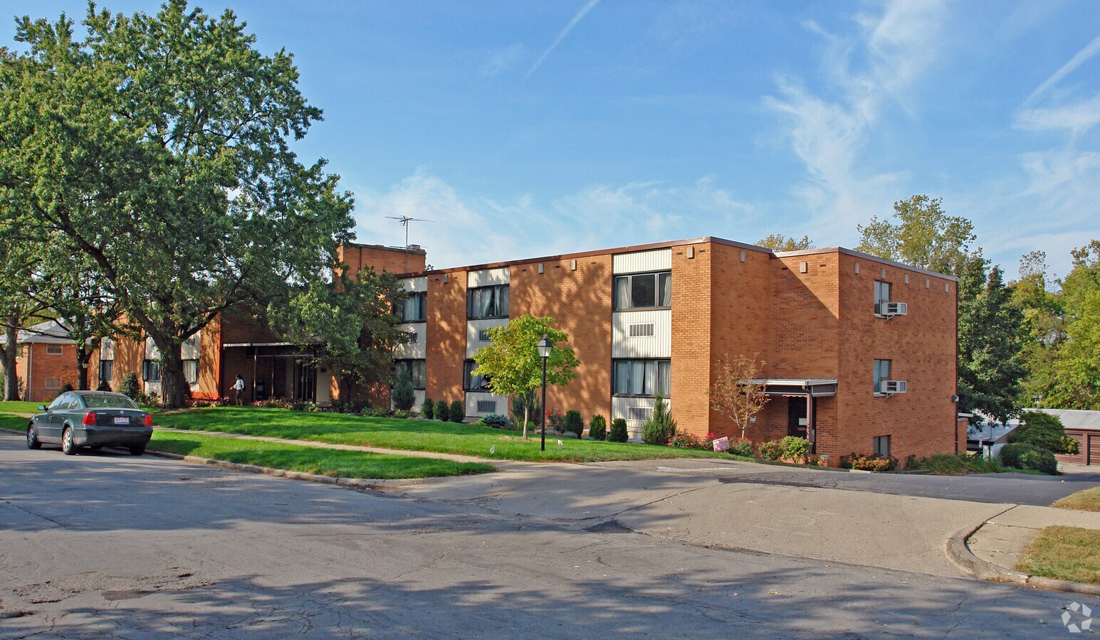 South Dale Apartments - South Dale Apartments