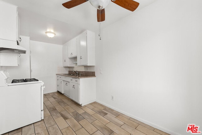 Photo - 3355 S Canfield Ave Unit 11