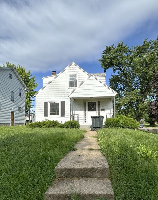 Building Photo - 3-Bedroom, 1-Bathroom Home – $1,250/Month | Accepting Section 8