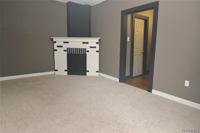 Photo - 145 Tyler St