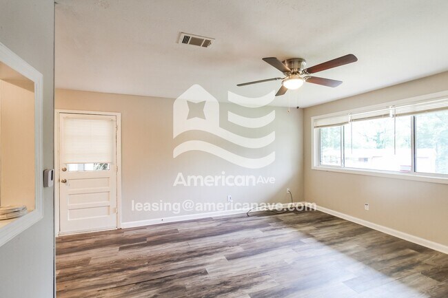 Photo - 4849 Wellborn Dr