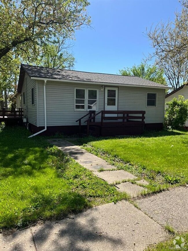 Building Photo - Available Now!!! Rental