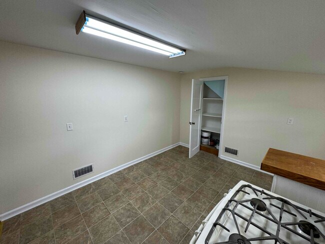 Photo - 468 Lincoln Ave