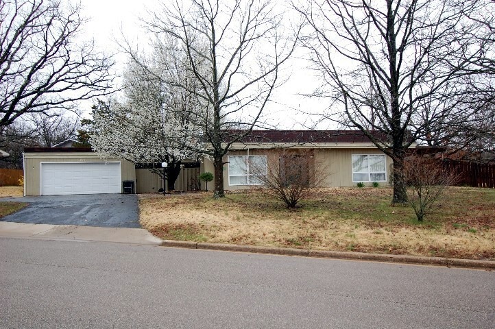 Photo - 1702 Independence Rd