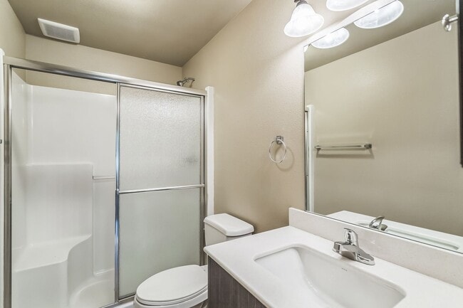 Photo - 690 SE 5th Ave