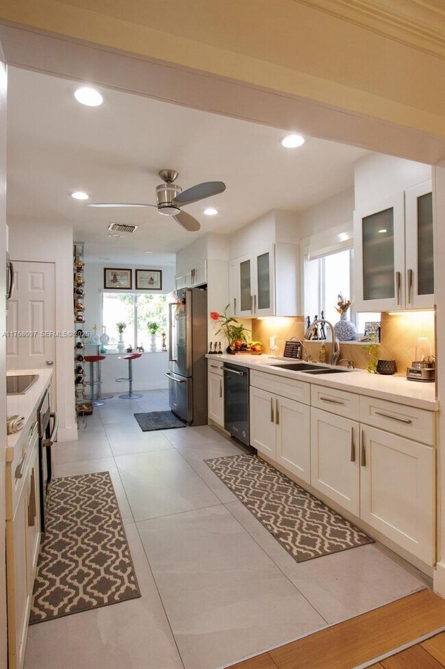 213 NE 43rd St