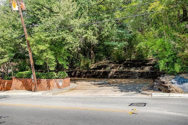 Photo - 1805 Burton Hill Rd