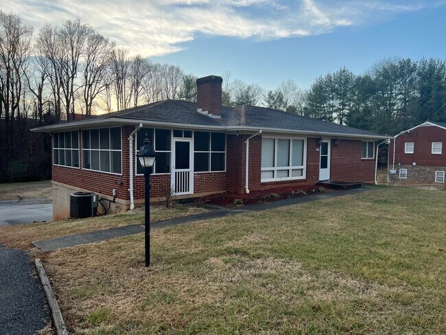 Photo - 2913 Confederate Ave Unit B