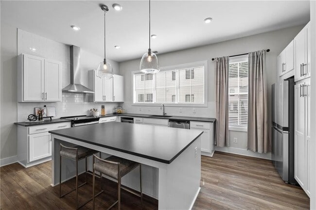 Building Photo - 1336 Breezy St SE