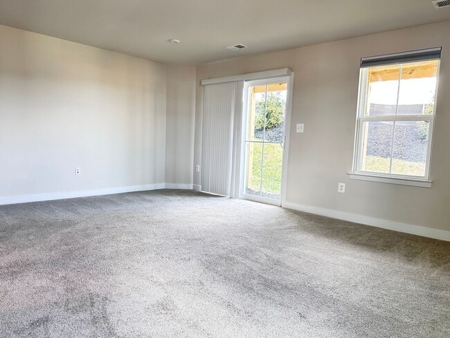 Photo - 4023 Purple Flora Bnd