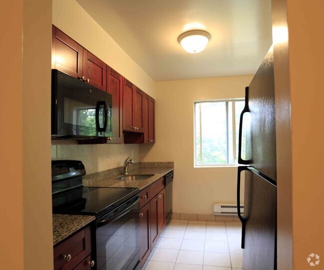 Kitchen 2BR