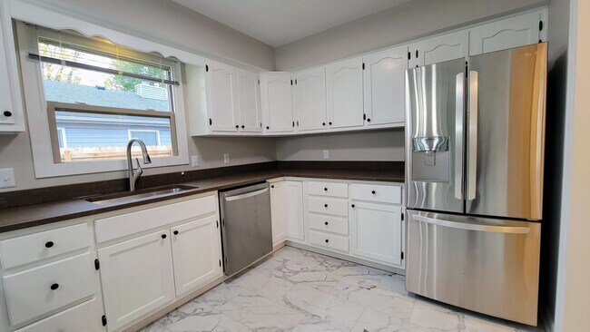 Photo - Beautifully Remodeled Condo in Southwest Champaign Unidad #B