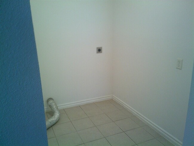 Photo - 1161 NW Ozmun Ave