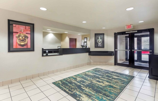 Furnished Studio-Memphis - Quail Hollow