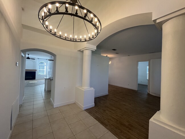 Photo - 1220 Hampstead Ln