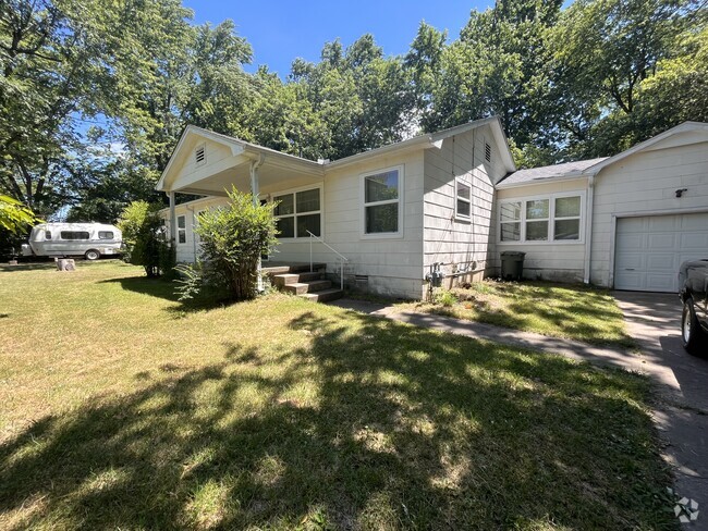 Building Photo - 1234 S University Ave Rental