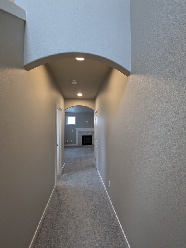 1595 NW Upas Pl