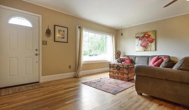 Building Photo - 14807 Ashdale Ave Rental