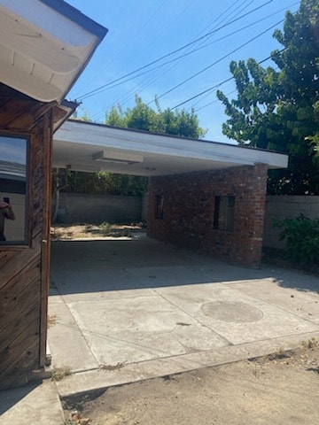 Building Photo - 1255 N Alamo St Rental