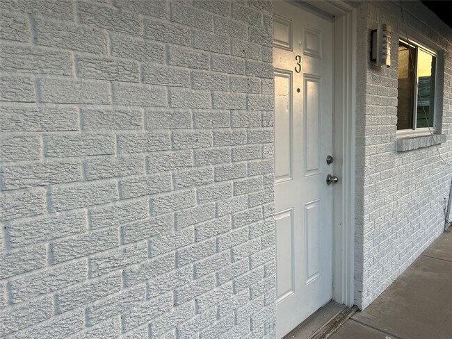 Photo - 1851 W Main St Unit 3