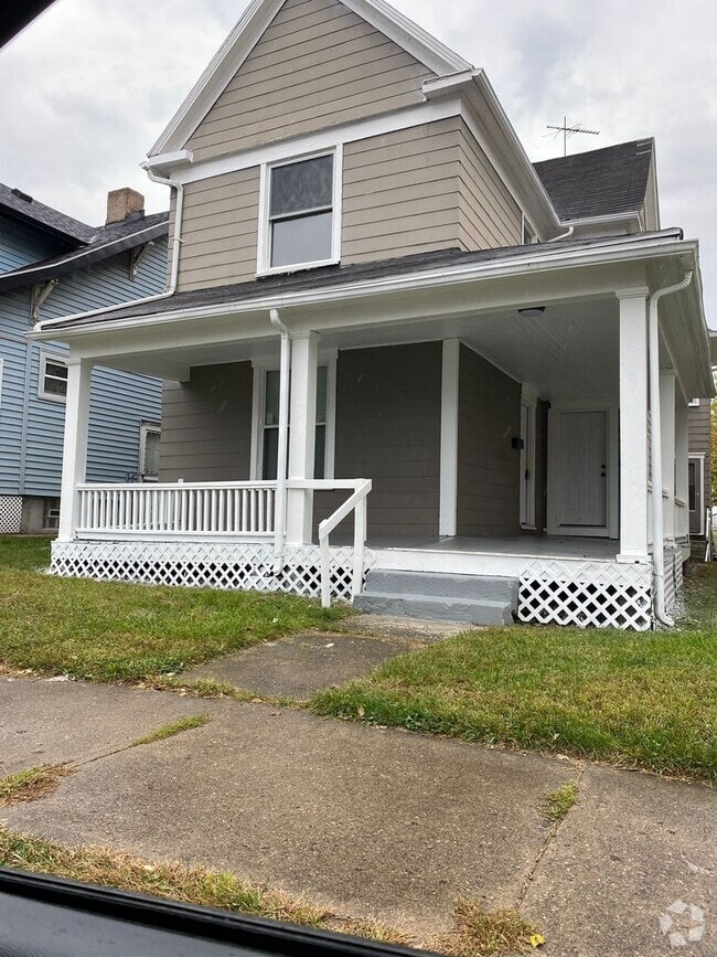 Building Photo - 812 Huffman Ave Unit Lower Rental