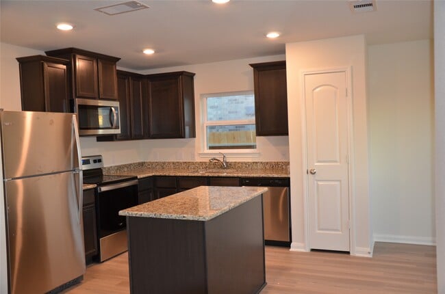 327 Spanish Stone Dr