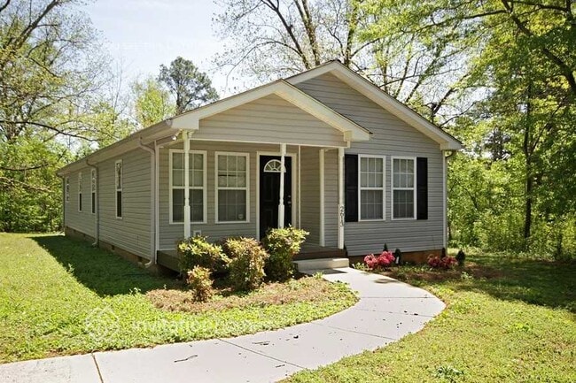 Building Photo - 2613 Davenport St Rental