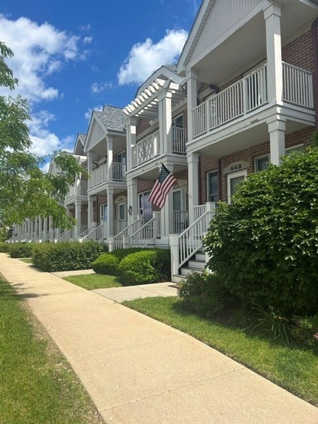 Photo - Beautiful 3 bedroom townhome in Harbor Park! More Photos Coming Soon