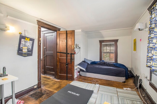 Photo - 852 Brookwood-