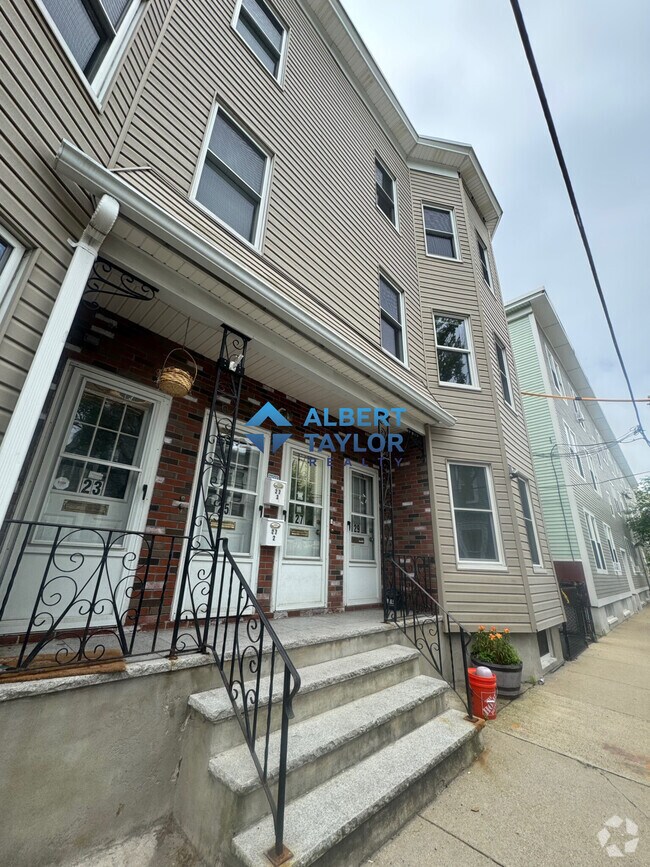 Building Photo - 25 Portsmouth St Unit 3 Rental