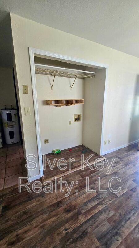 Photo - 2335 Hwy 411 N