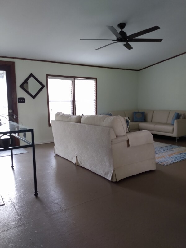 Photo - 739 Proctor Ln