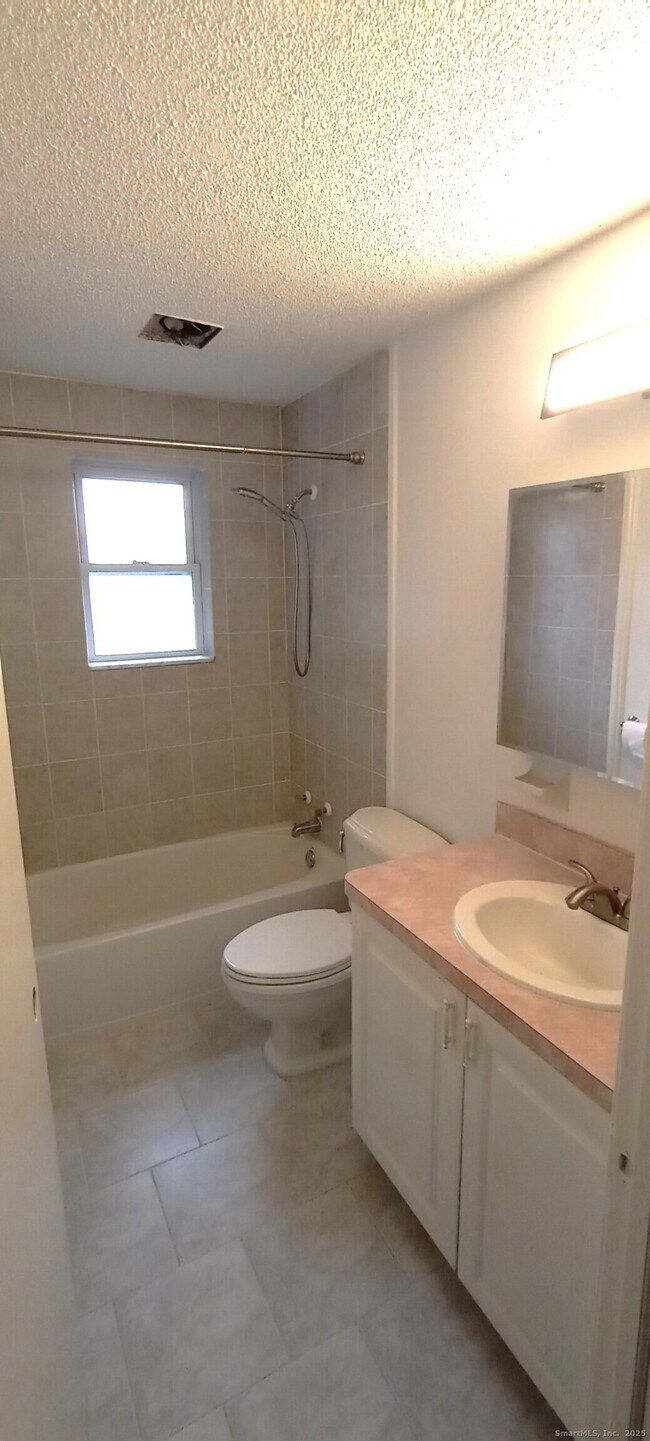 Photo - 152 Surrey Dr Unit 156