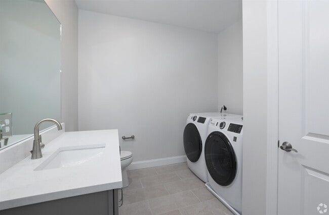 Photo - 74 Rockingham Rd Unit 104