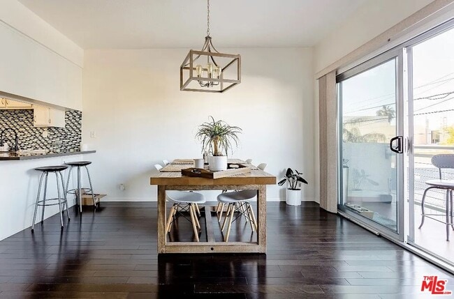 Photo - 14245 Dickens St Unidad A