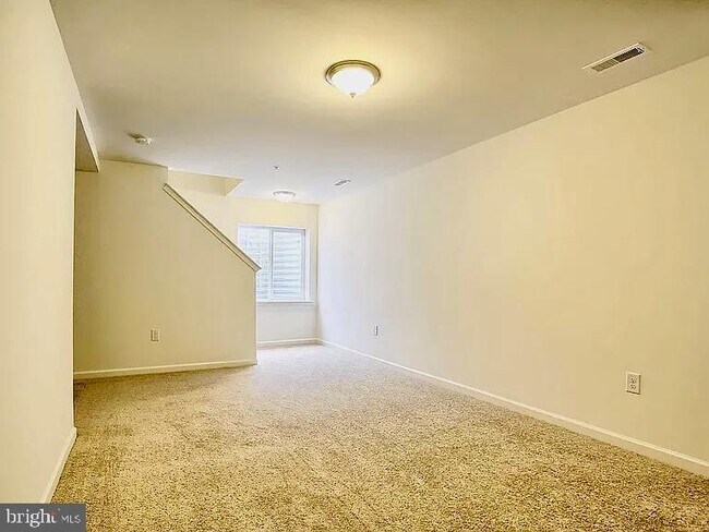 Photo - 4925 Laurel Dr