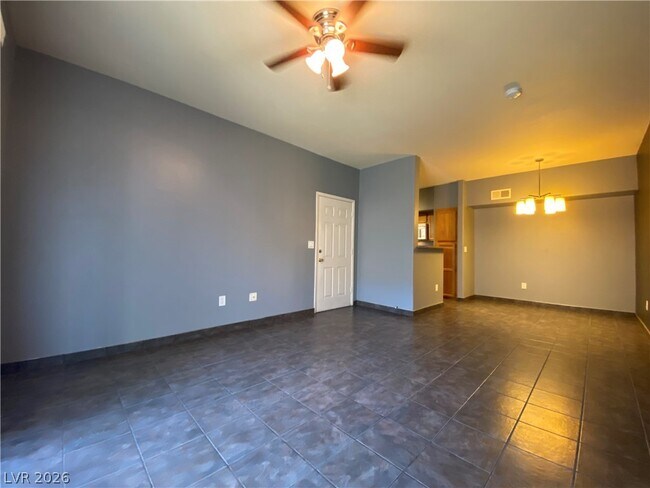 Photo - 45 Maleena Mesa St Unit 417