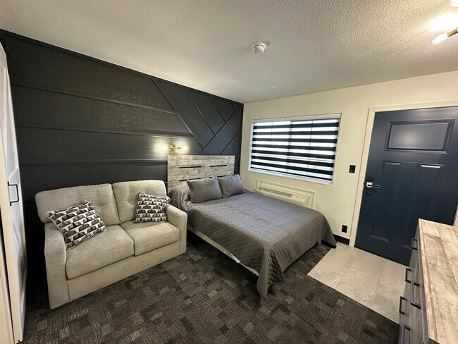 Building Photo - 620 Latrobe Ave Unit Studio
