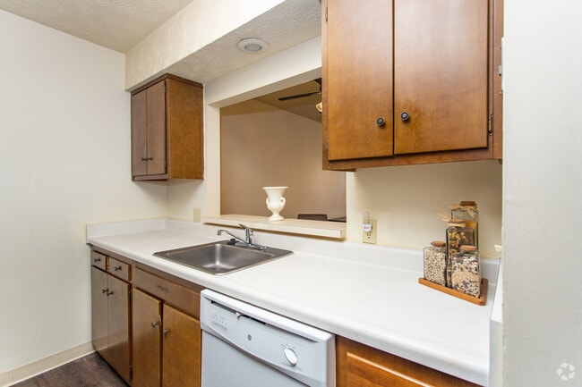 1BR, 1BA - 536 SF