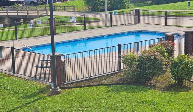 Photo - Cedar Creek Village Apartments and Townhomes