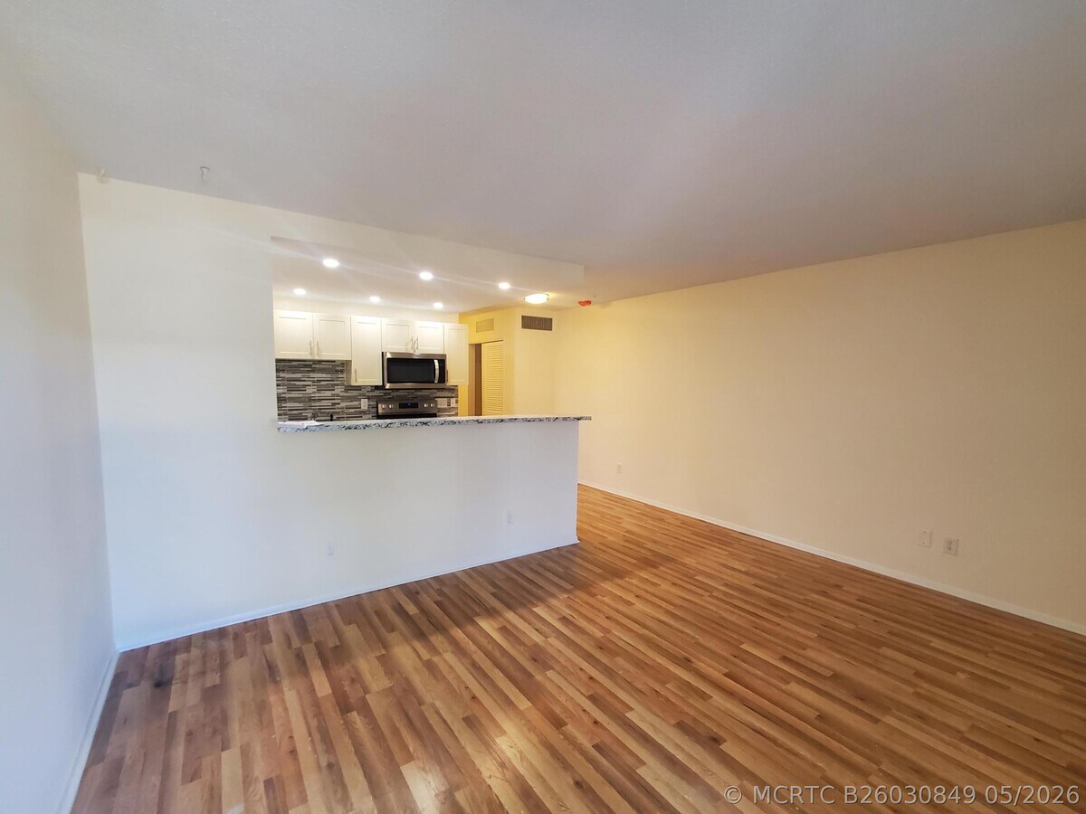 Photo - 5203 NE 24th Terrace Unit B206