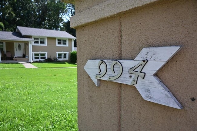 Building Photo - 994 Overbrook Cir Unit 1