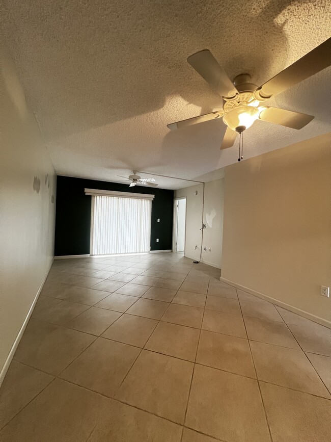 Photo - 9301 Central Park Dr